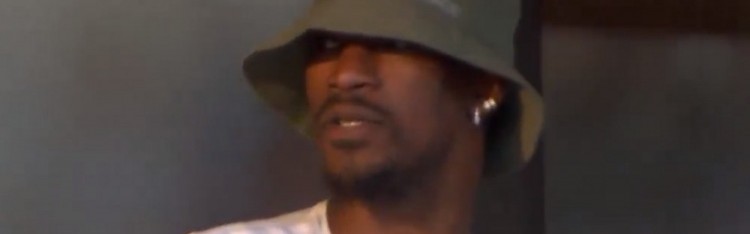 开云-心情美丽！巴特勒现场观看好友阿尔卡拉斯的网球赛